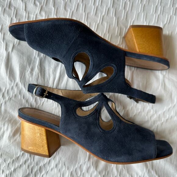 BERNARDO Suede Lainey Heeled Sandals Size 11 NWT - Picture 10 of 16